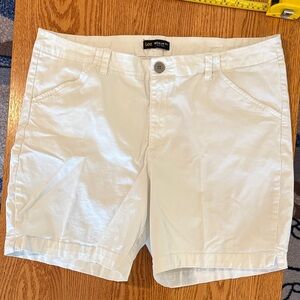 Lee White Women's Chino Shorts